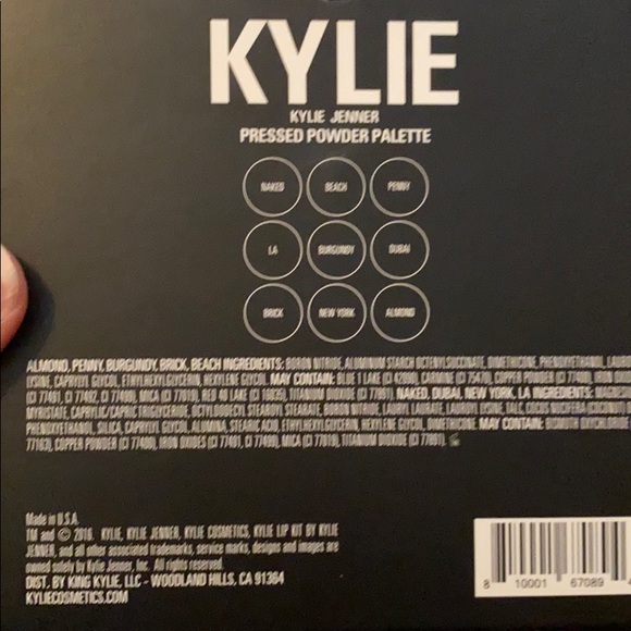 The Burgundy Palette - Picture 7 of 8